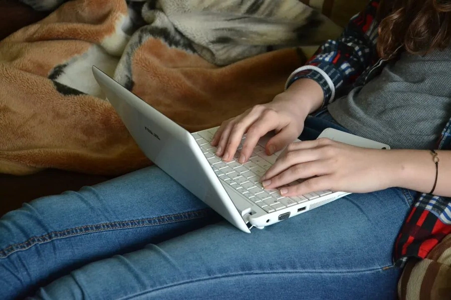 卖家故事｜工贸一体老手借Shopee全托管月销500万 日均单量5000的实战策略-文章封面图